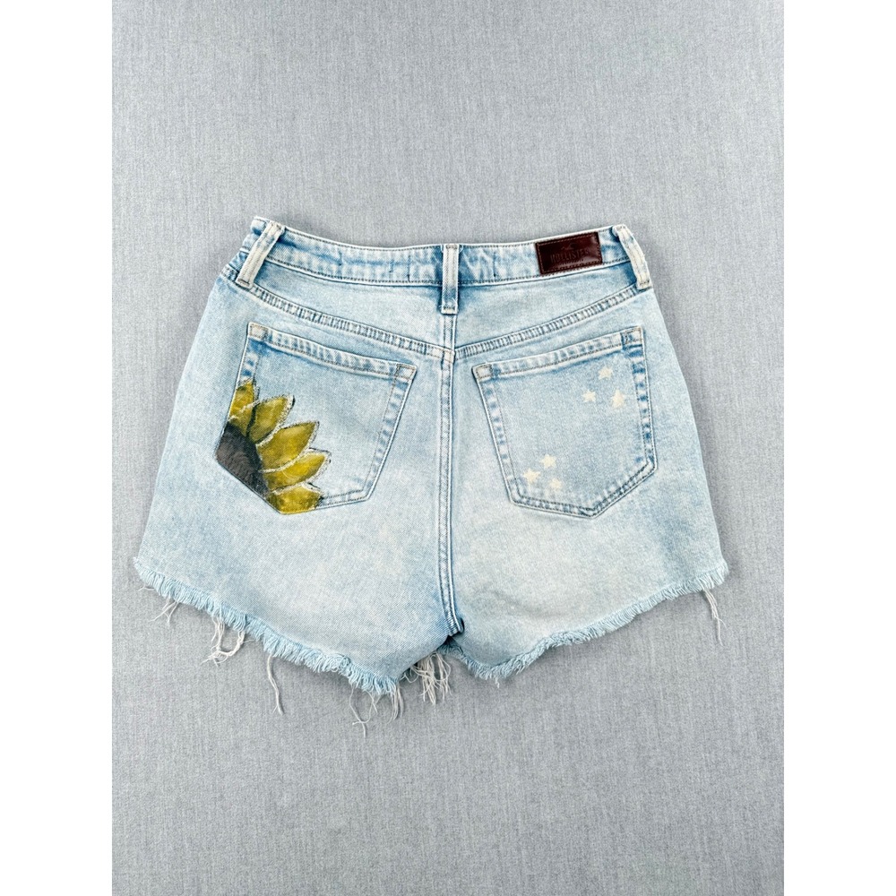Hollister Ultra High-Rise Mom Jean Shorts Light Wash Sunflower Painted Size 7/28